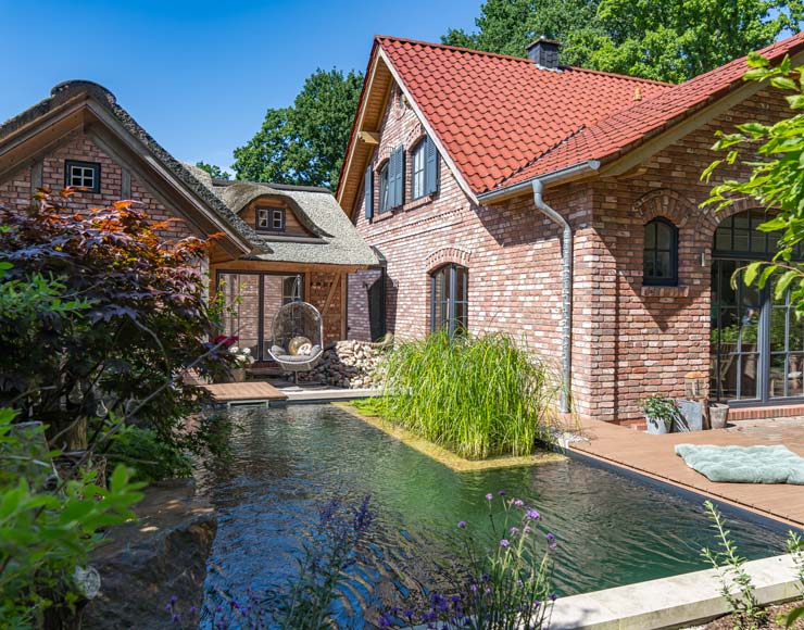 Blickfang Pool am Haus